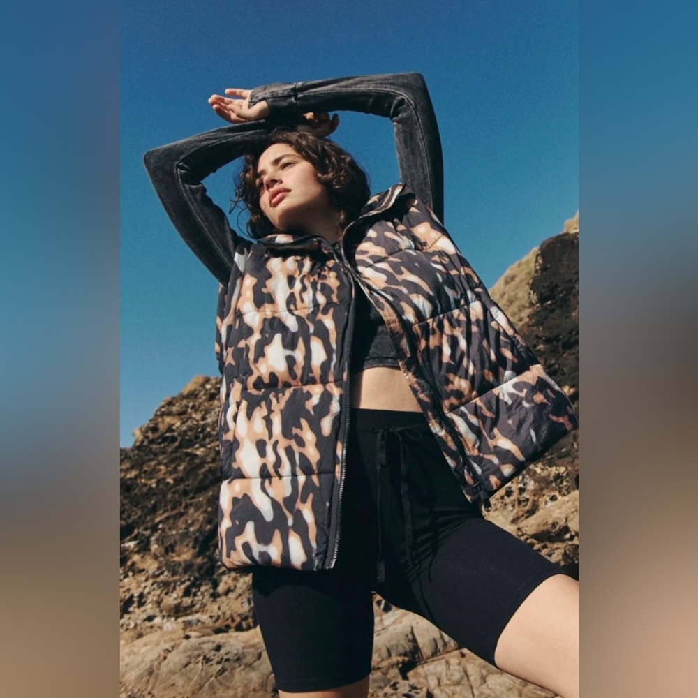 FREE PEOPLE MOVEMENT
In a Bubble Printed Puffer Vest